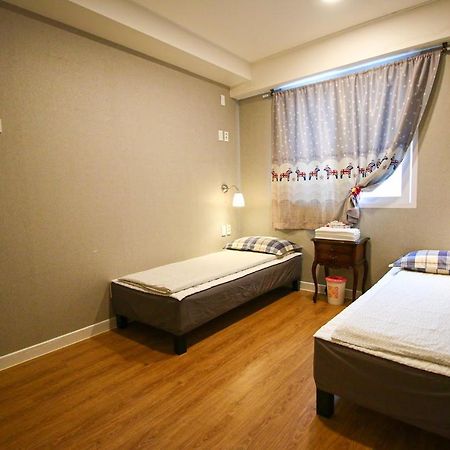Lighthouse Guesthouse มกโพ ภายนอก รูปภาพ